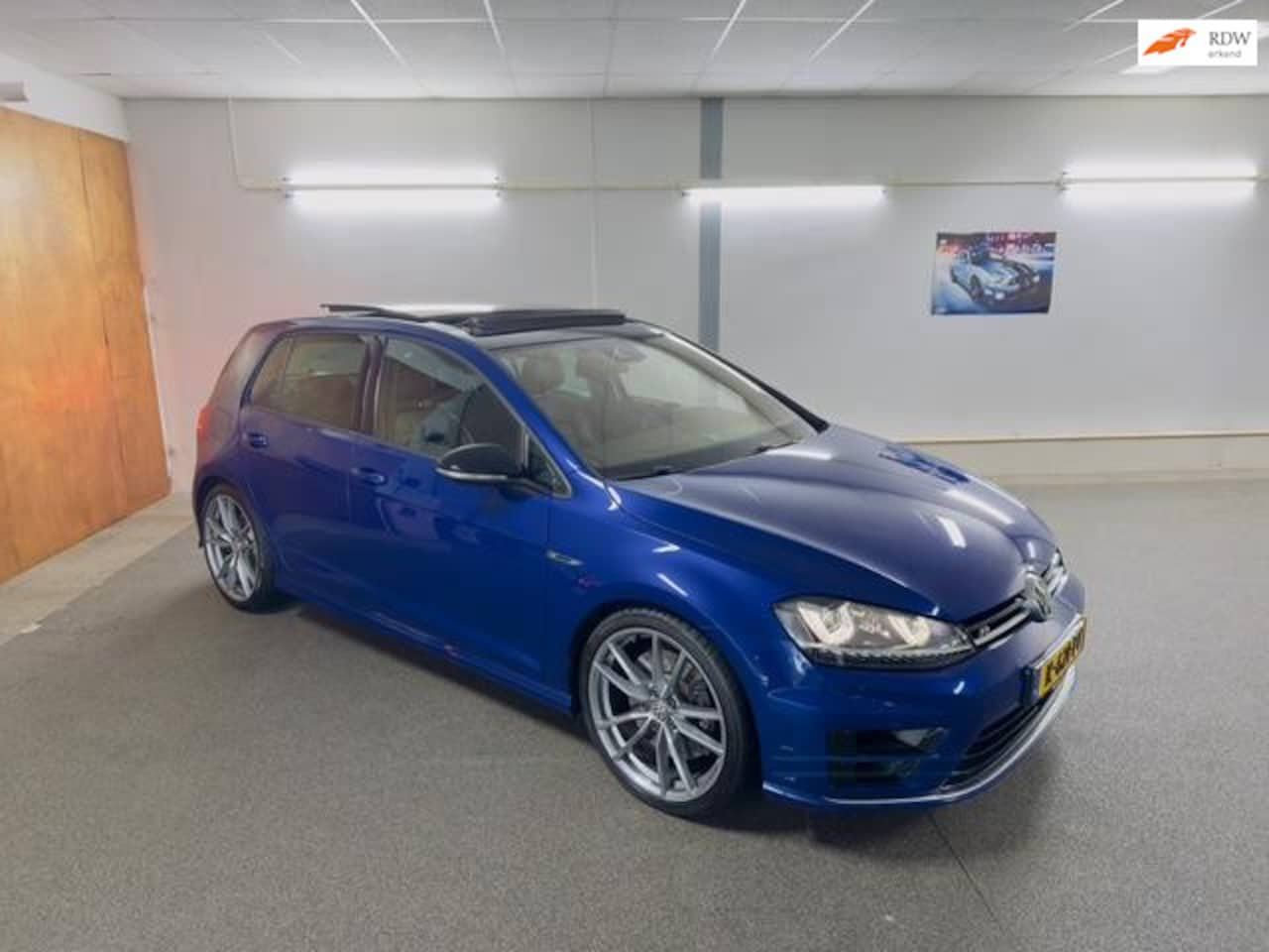 Volkswagen Golf - 2.0 TSI R 4Motion Apk Nieuw,Dealer-onderhouden,Cruise,Clima,PDC,Stoelverwarming,Camera,Xen - AutoWereld.nl