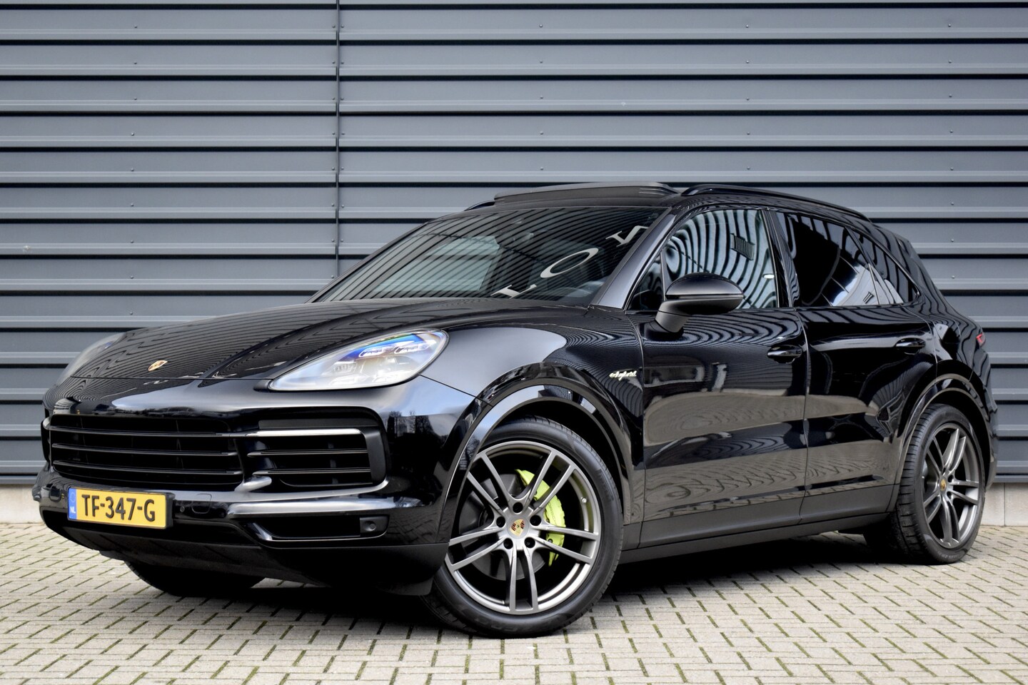 Porsche Cayenne - 3.0 E-Hybrid 462pk | Panoramadak | Sport Chrono | Trekhaak wegkl. | Bose | Luchtvering | S - AutoWereld.nl