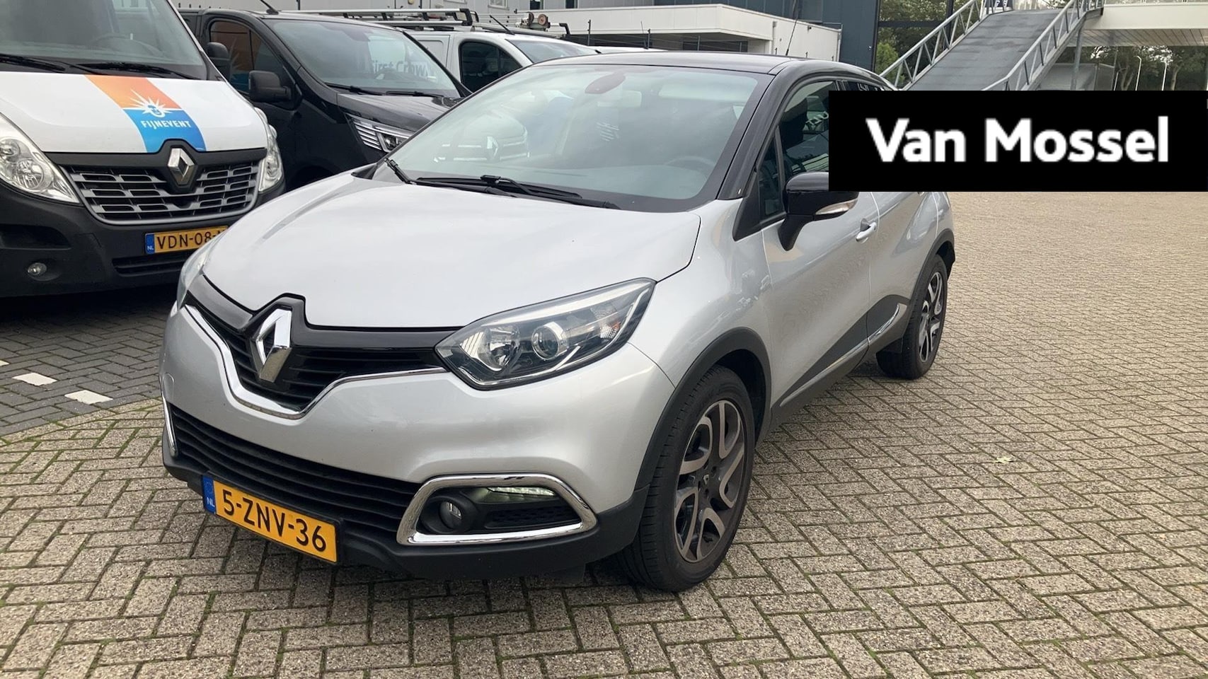 Renault Captur - 0.9 TCe Dynamique | Climate Control | Cruise Control | Navigatie | Trekhaak | Lichtmetalen - AutoWereld.nl