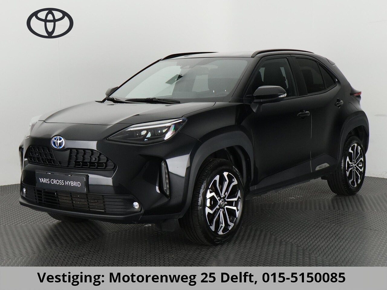 Toyota Yaris Cross - 1.5 HYBRID LIMITED BLACK EDITION NAVIGATIE  APPLE/ANDROID STOELVERWARMING ADAPT. CRUISE  G - AutoWereld.nl