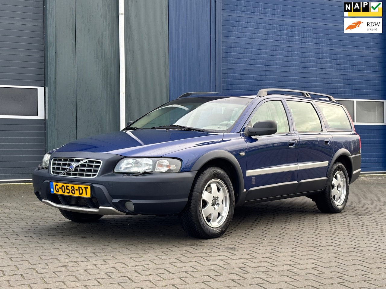 Volvo V70 - 2.4 T AWD Gtr. C.L. | Airco + Cruise control | - AutoWereld.nl