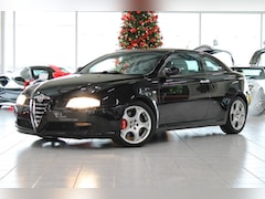 Alfa Romeo GT - 3.2 V6 Distinctive Q2