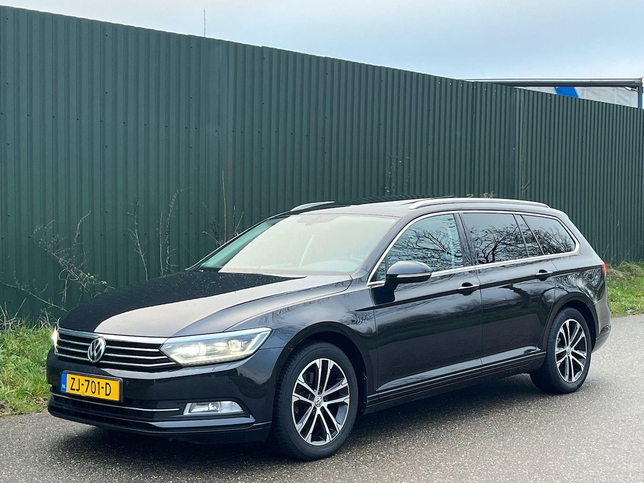 Volkswagen Passat Variant - 1.5 TSI Comfortline Business ACC DSG PANO - AutoWereld.nl