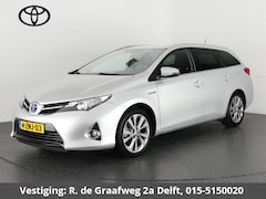 Toyota Auris Touring Sports - 1.8 Hybrid Dynamic | Navigatie | Camera | Lichtmetalen velgen |