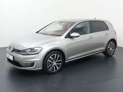 Volkswagen e-Golf - E-DITION | 136 PK | Warmtepomp | Lederen bekleding | Verwarmbare voorstoelen |