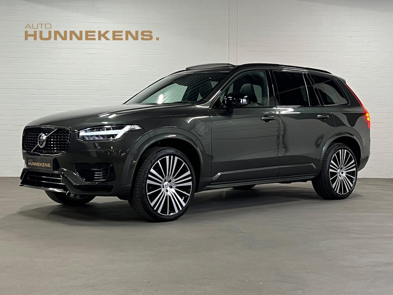 Volvo XC90 - T8 AWD R-Design | Luchtvering | Trekhaak | Harman/Kardon | Adapt. Cruise | BLIS - AutoWereld.nl