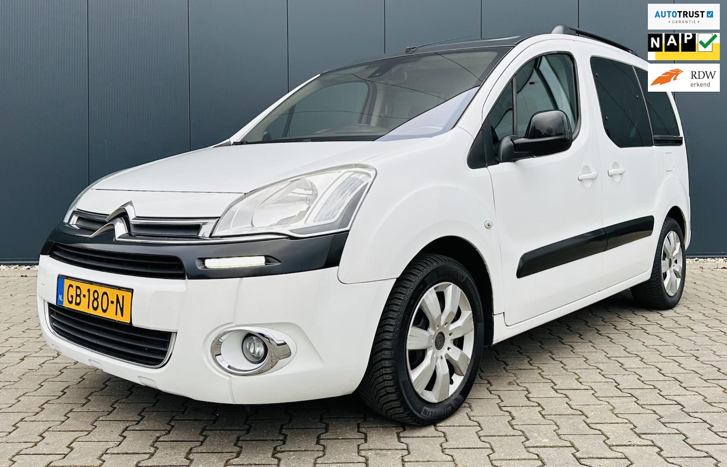 Citroën Berlingo - 1.6 VTi Tendance Airco Cruise Trekhaak Pano - AutoWereld.nl