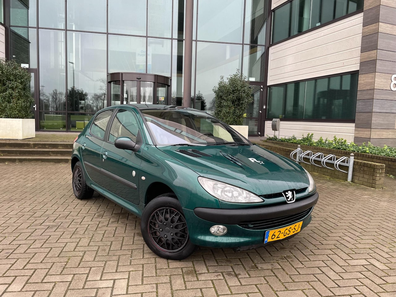 Peugeot 206 - 1.6-16V Roland Garros | Pano dak | Airco - AutoWereld.nl