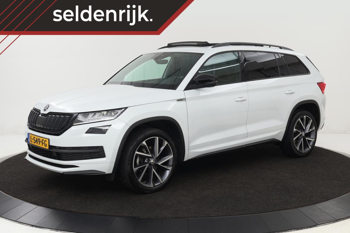 Skoda Kodiaq - 1.5 TSI Sportline | Panoramadak | Stoelverwarming | Trekhaak | Matrix LED | Camera | Leder - AutoWereld.nl