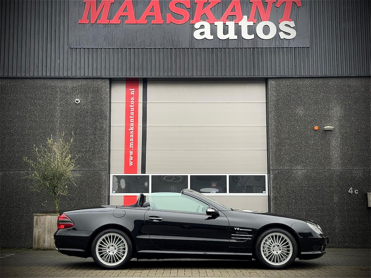 Mercedes-Benz SL-klasse Cabrio - 55 AMG / Obsidian black / 476pk / 1st paint / A1 condition / Service history / ONLY 31182K - AutoWereld.nl