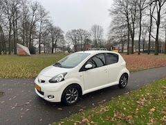 Toyota Aygo - 1.0-12V Dynamic Navigator *NAP* 2012