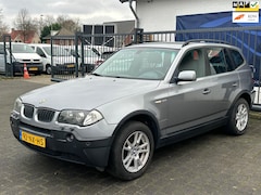 BMW X3 - 2.5i Executive / AIRCO / SENSOREN / TREKHAAK / CRUISE CONTROL