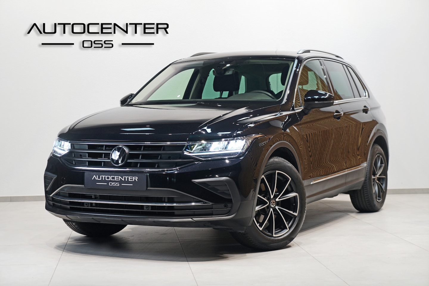 Volkswagen Tiguan - 1.5 TSI Life ✅ NAVI ✅ WEGK.TREKHAAK ✅ CAMERA ✅ 18" LMV ✅ ADAP.CRUISE ✅ LED ✅ BTW - AutoWereld.nl