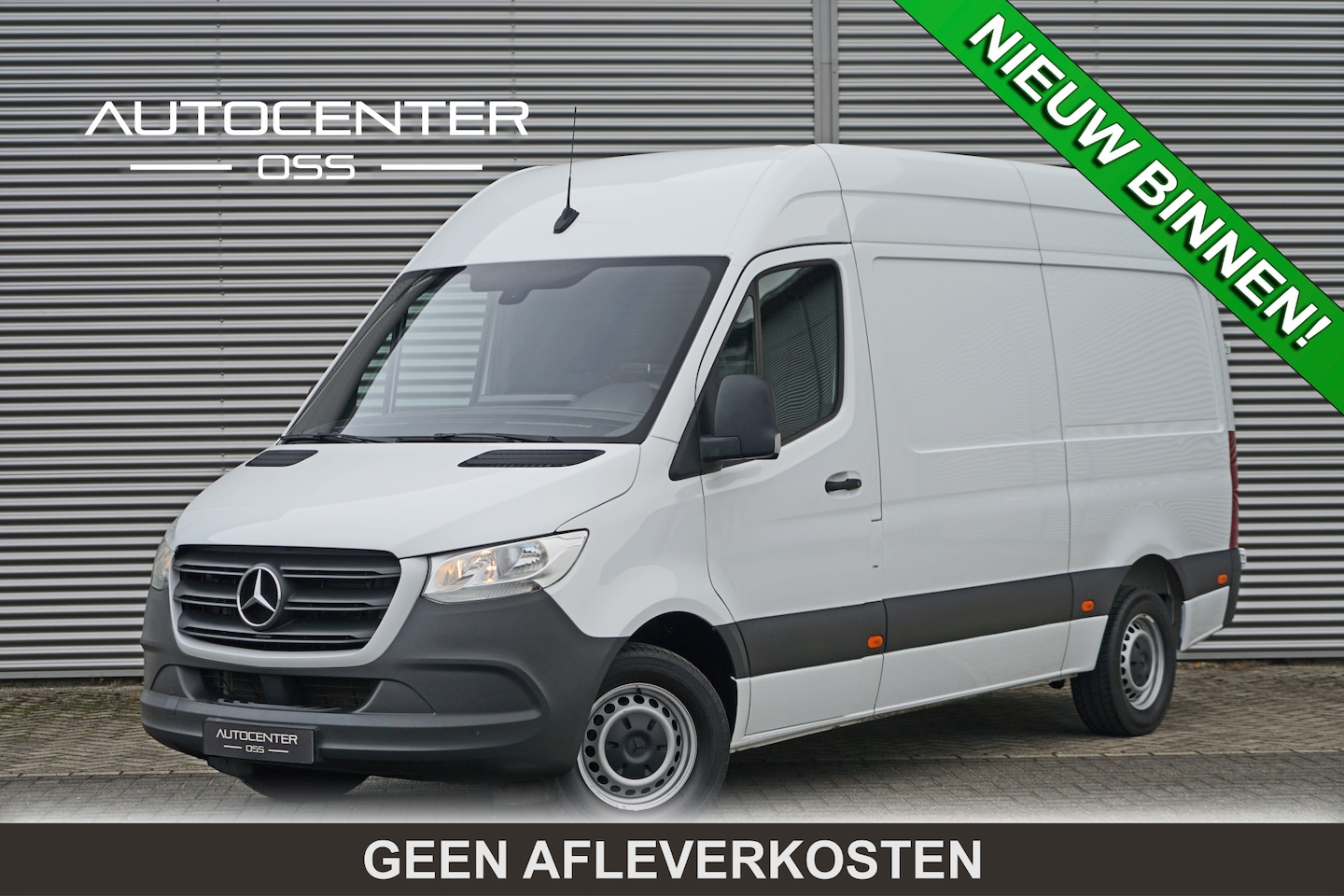 Mercedes-Benz Sprinter - 317 1.9 CDI L2H2 RWD 170 PK Automaat ✅ CAMERA ✅ CRUISE ✅ APP ✅ MBUX ✅ DAB ✅ STOELVERWARMIN - AutoWereld.nl