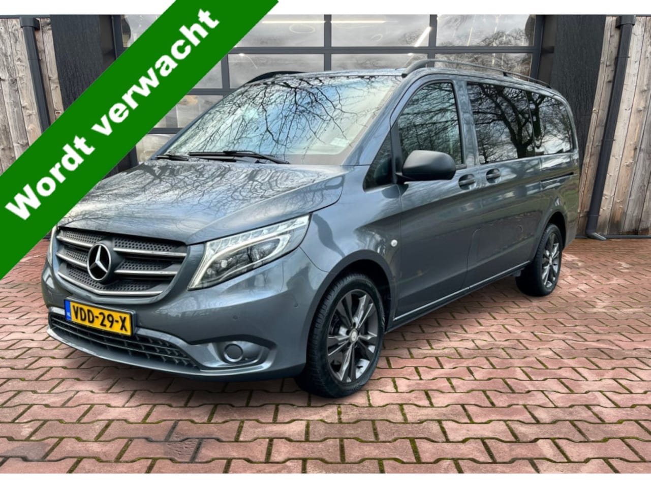 Mercedes-Benz Vito - 119 CDI Lang | Automaat | Trekhaak | 2x schuifdeur | Cruise | Standkachel | LMV 18" | LED - AutoWereld.nl