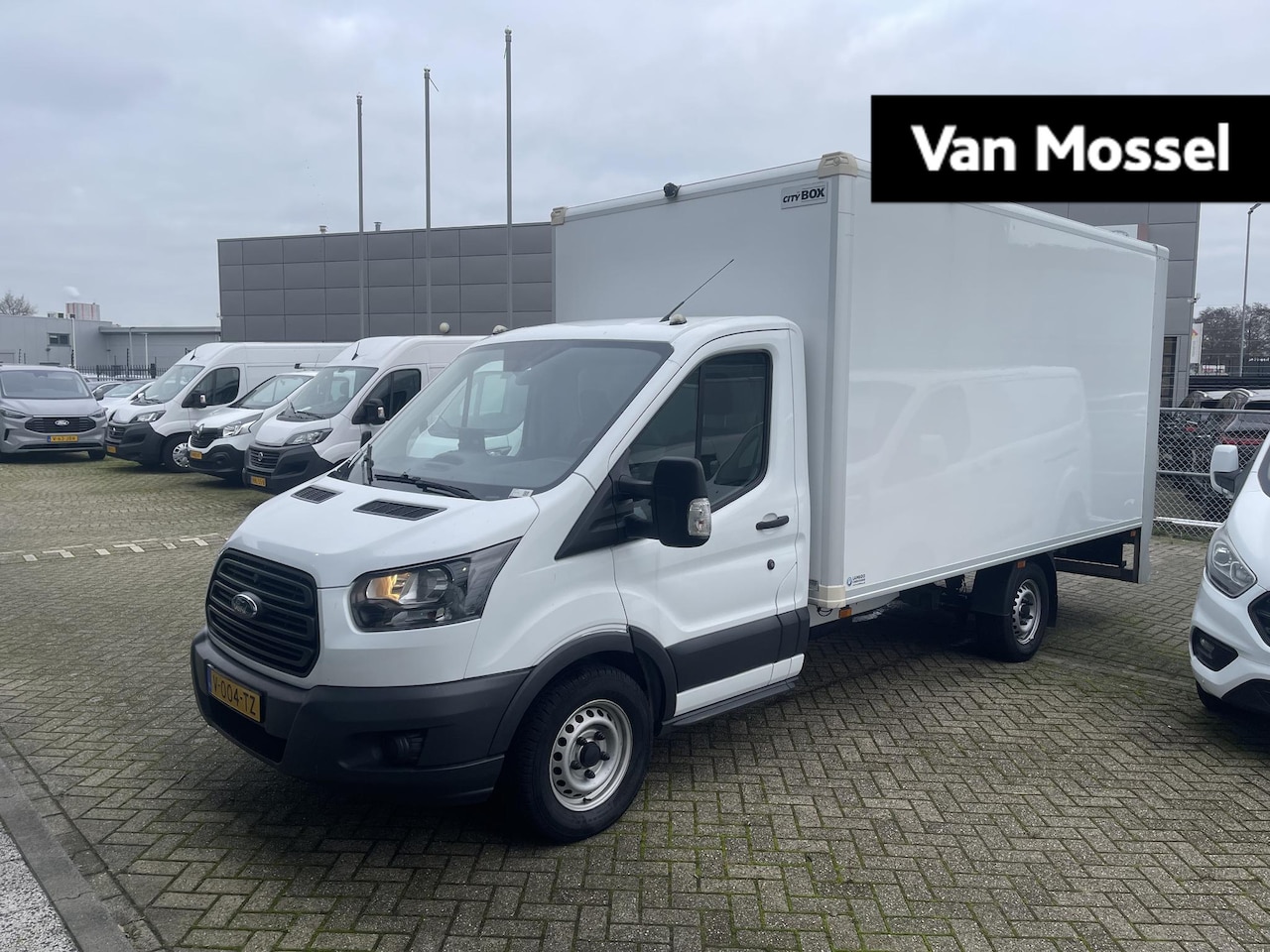 Ford Transit - 350 2.0 TDCI L4H1 Ambiente Skeletal | Meubelbak | Laadklep | Airco | Cam | - AutoWereld.nl