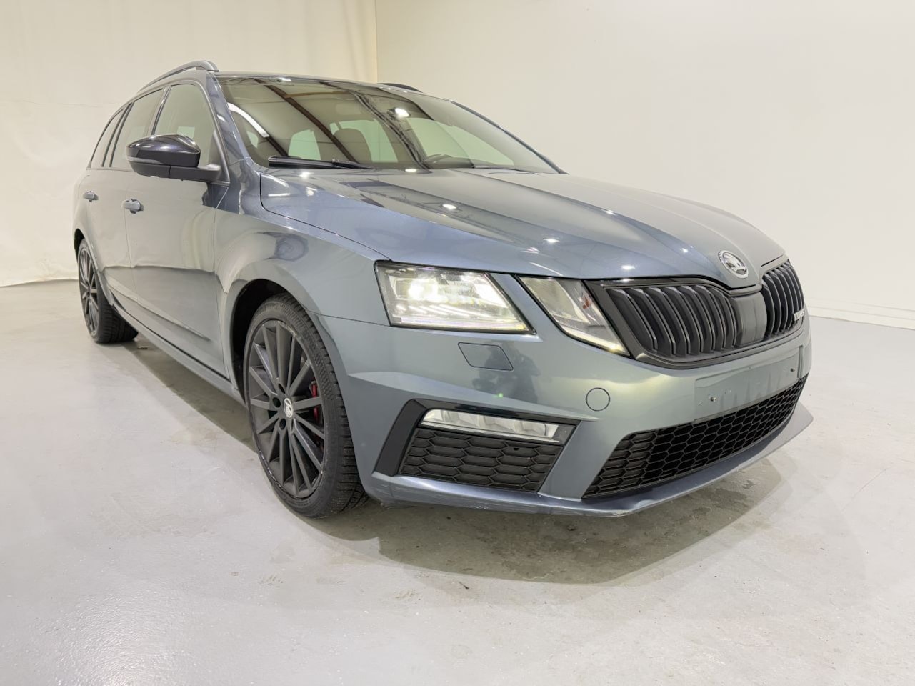 Skoda Octavia Combi - 2.0 TSI 245 RS Edition - AutoWereld.nl