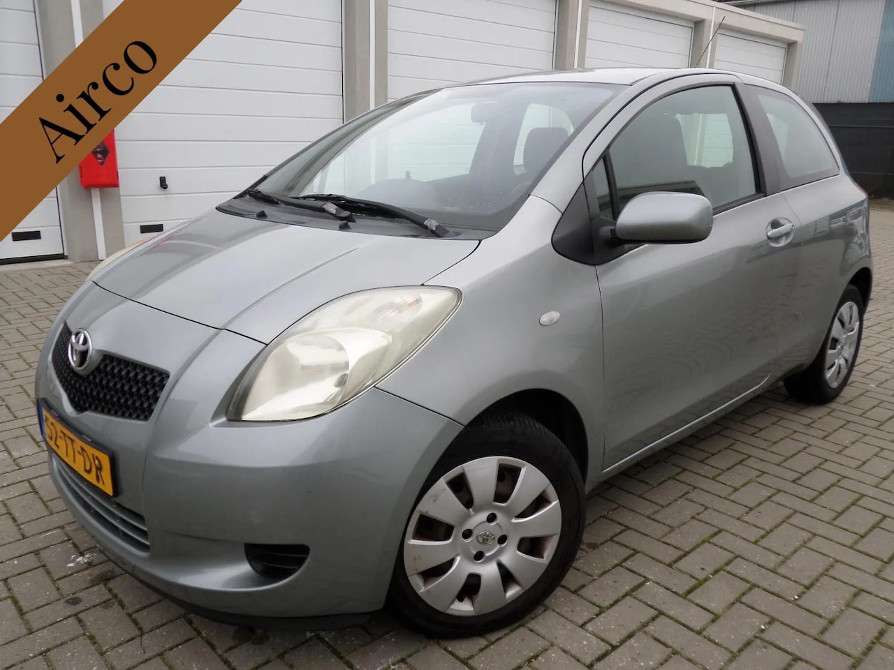 Toyota Yaris - 1.0 VVT-i Sol 1.0 VVTi Sol - AutoWereld.nl