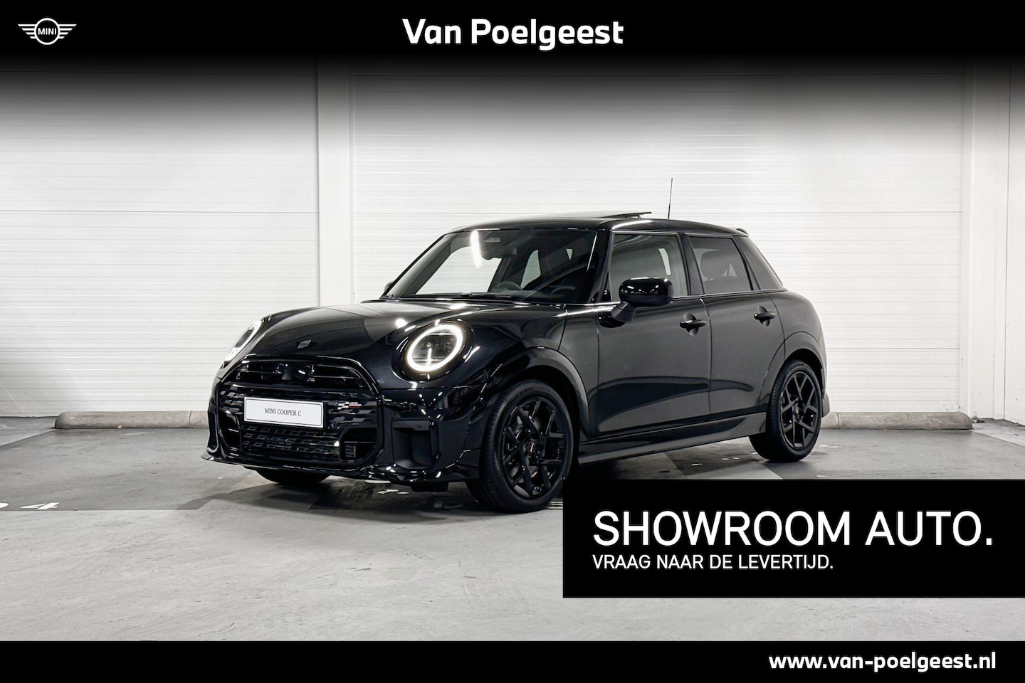 MINI Cooper - 5-deurs C | John Cooper Works Uitvoering | Pakket M | 17" JCW Sprint Spoke black - AutoWereld.nl