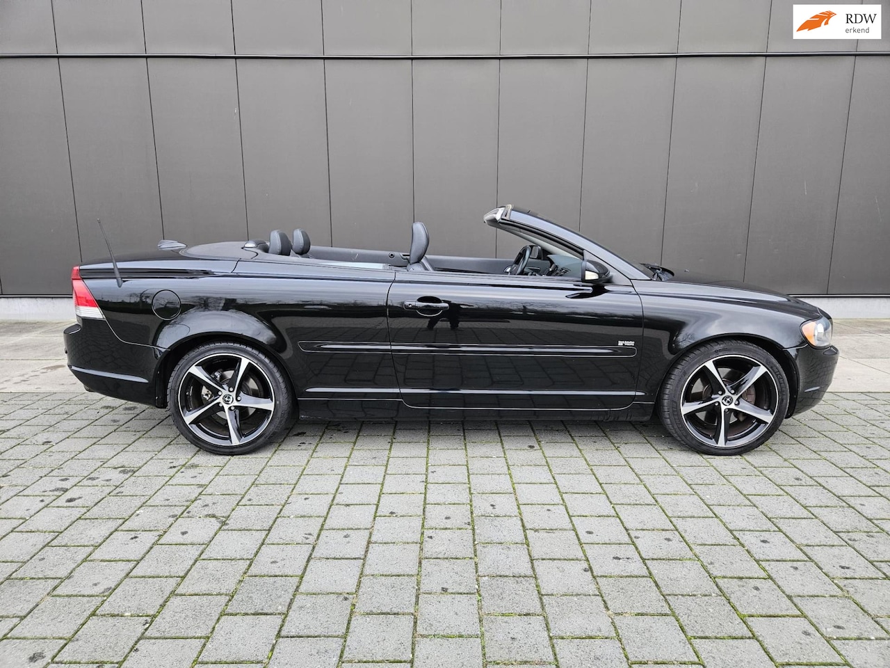 Volvo C70 Convertible - 2.5 T5 Summum/ CABRIO/ AUTOMAAT/ 220PK/ YOUNGTIMER - AutoWereld.nl