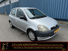 Toyota Yaris - 1.0-16V VVT-i Terra Bij de verkoop van gebruikte voertuigen door CD-Cars wordt geen standa