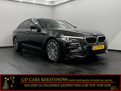 BMW 5-serie - 530i High Executive Half leder, Parkeer sensoren, Navi, Sfeerverlichting, Keyless start, V