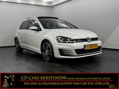 Volkswagen Golf - 2.0 TDI GTD Pano, Navi, Parkeer sensoren, Clima, Cruise control