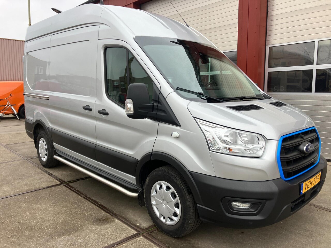 Ford Transit - 350 2.0 TDCI L2H3 Trend 350 2.0 TDCI L2H3 Trend - AutoWereld.nl