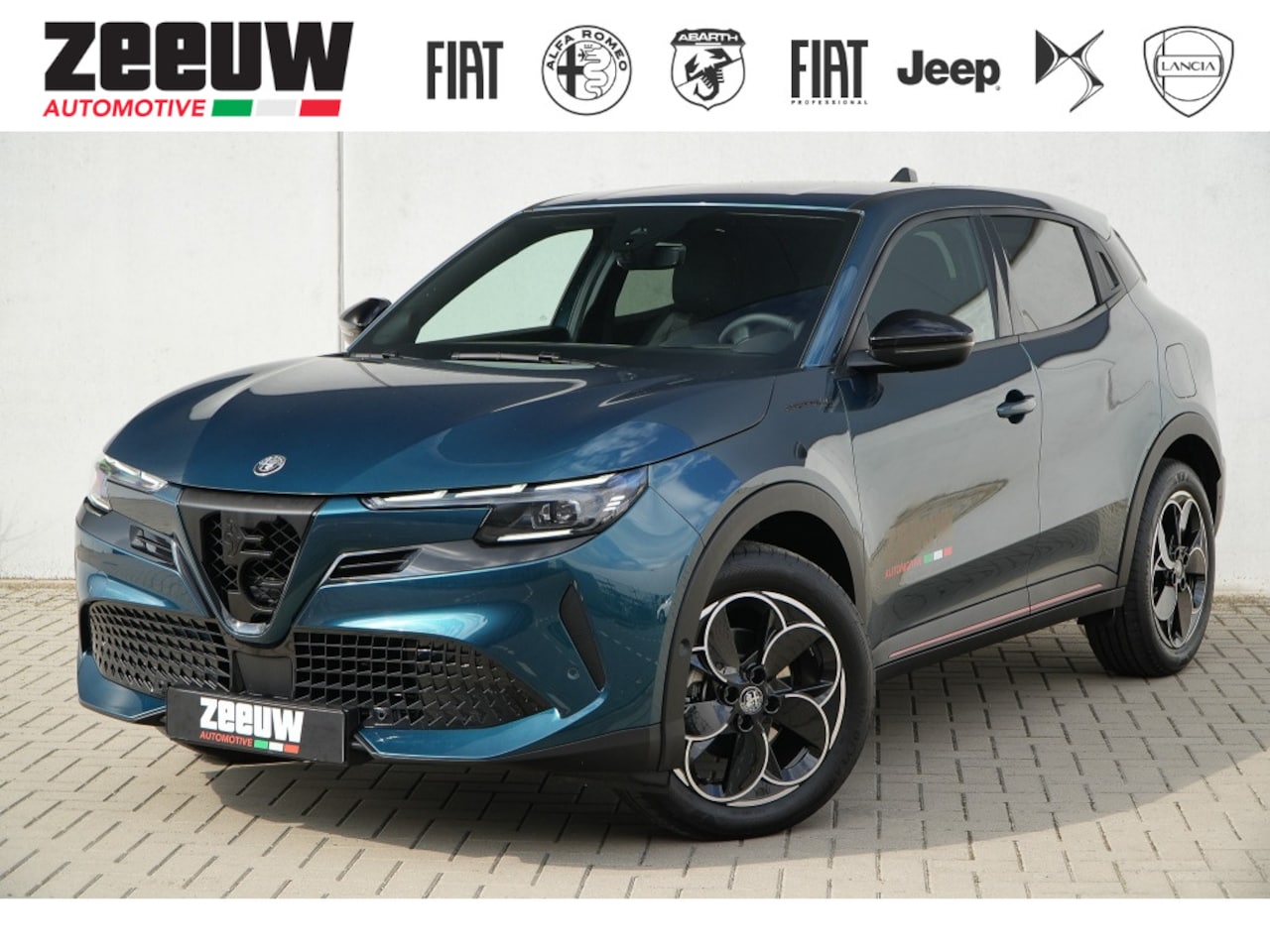 Alfa Romeo Junior - Elettrica Speciale 54 kWh | Boek nu uw proefrit - AutoWereld.nl