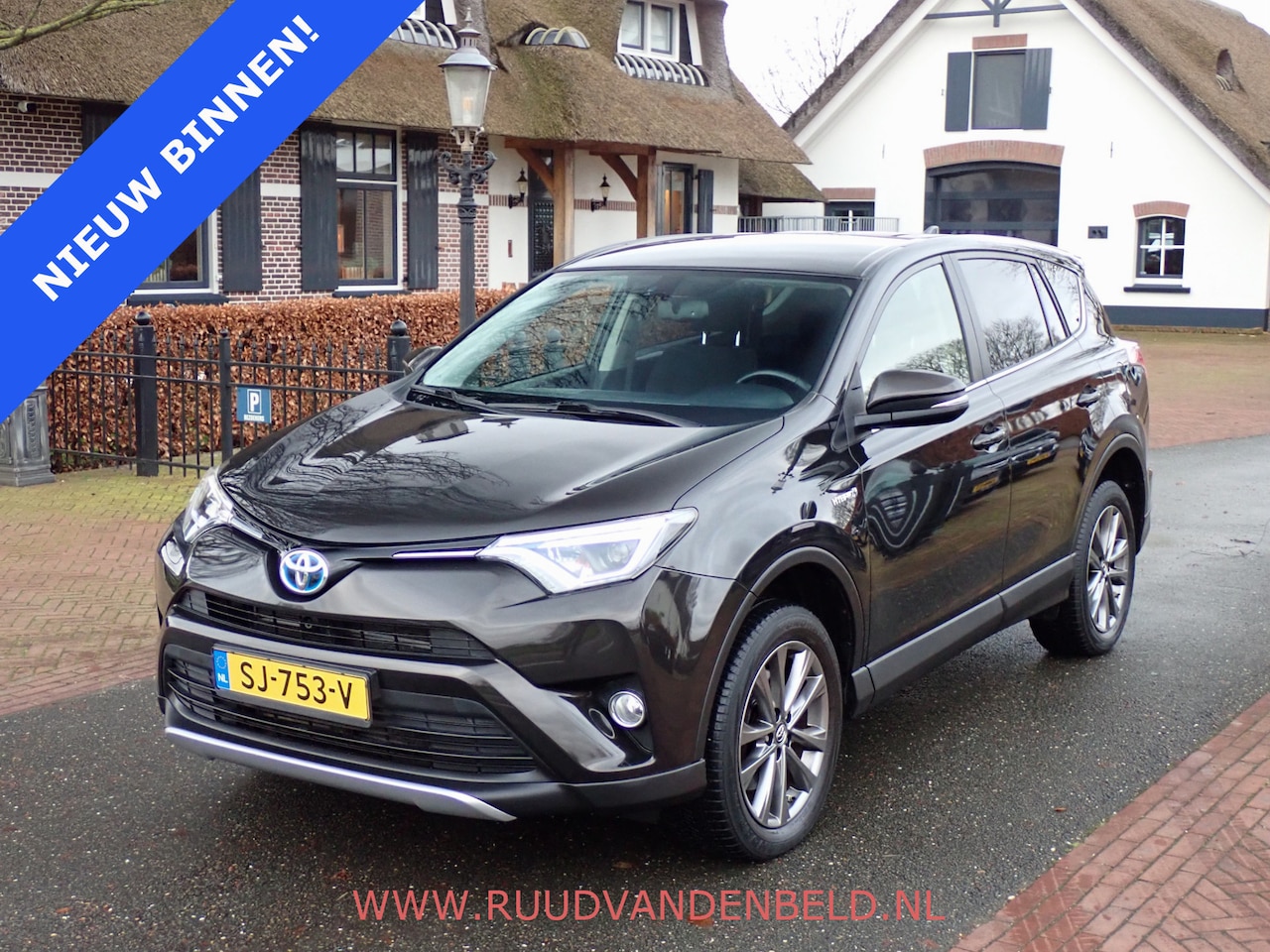 Toyota RAV4 - 2.5 Hybrid KEYLESS / NAVI / CAMERA / FULL-LED - AutoWereld.nl