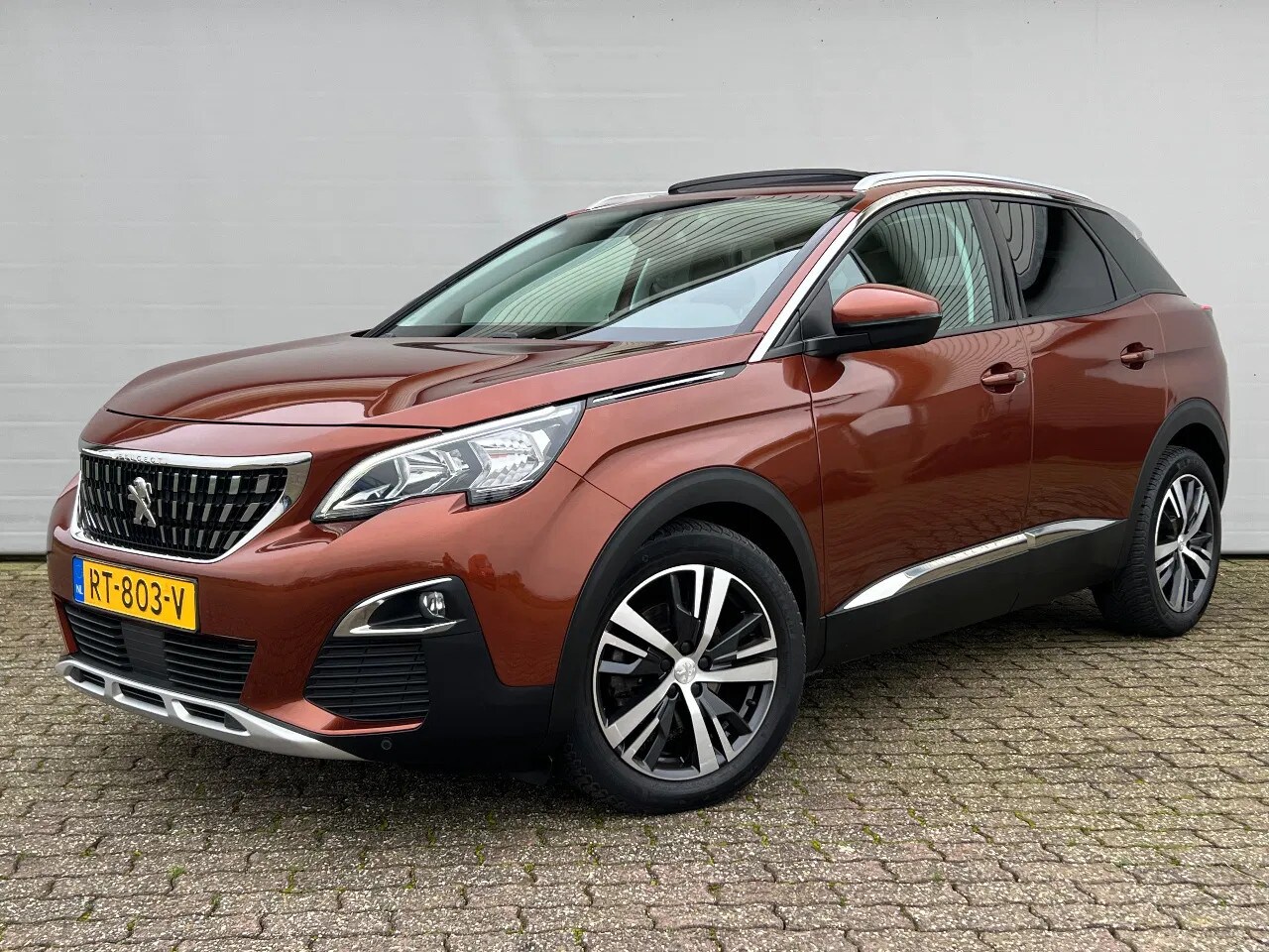 Peugeot 3008 - 1.6 e-THP Blue Lease Premium 1.6 e-THP Blue Lease Premium, Dealeronderhouden, Nieuwstaat! Trekhaak - AutoWereld.nl