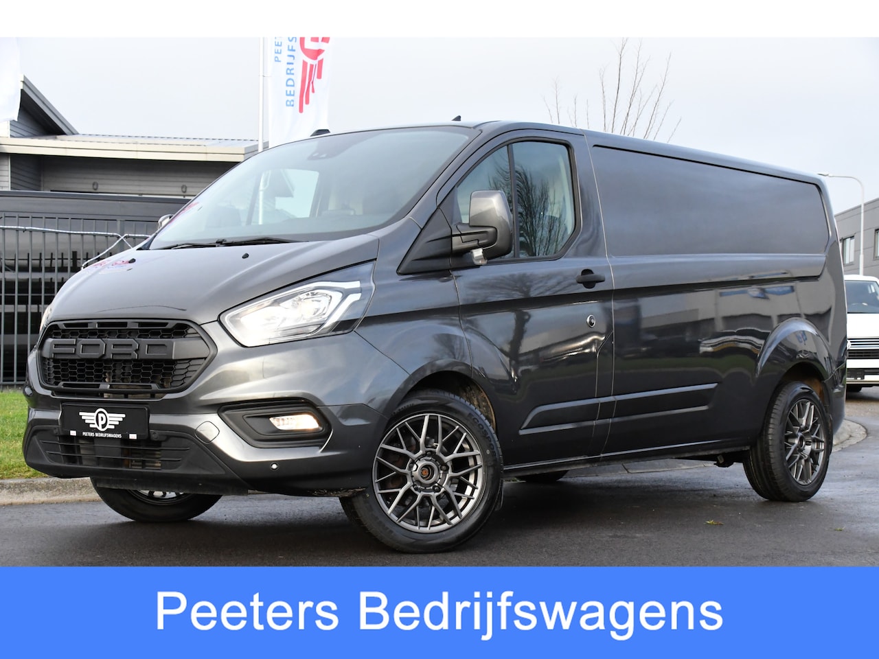 Ford Transit Custom - 320 2.0 TDCI L2H1 PB Edition Camera, Cruise, Carplay, 130PK, Multimedia, Sensoren, UNIEK! - AutoWereld.nl