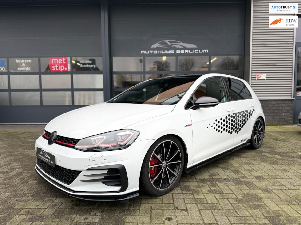 Volkswagen Golf - 2.0 TSI GTI TCR | Pano | Akrapovic | VOL OPTIE | Dealer onderhouden! - AutoWereld.nl