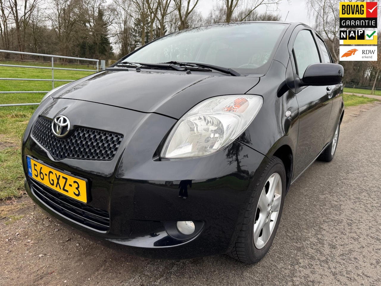 Toyota Yaris - 1.3 VVTi Luna met climate control en trekhaak - AutoWereld.nl