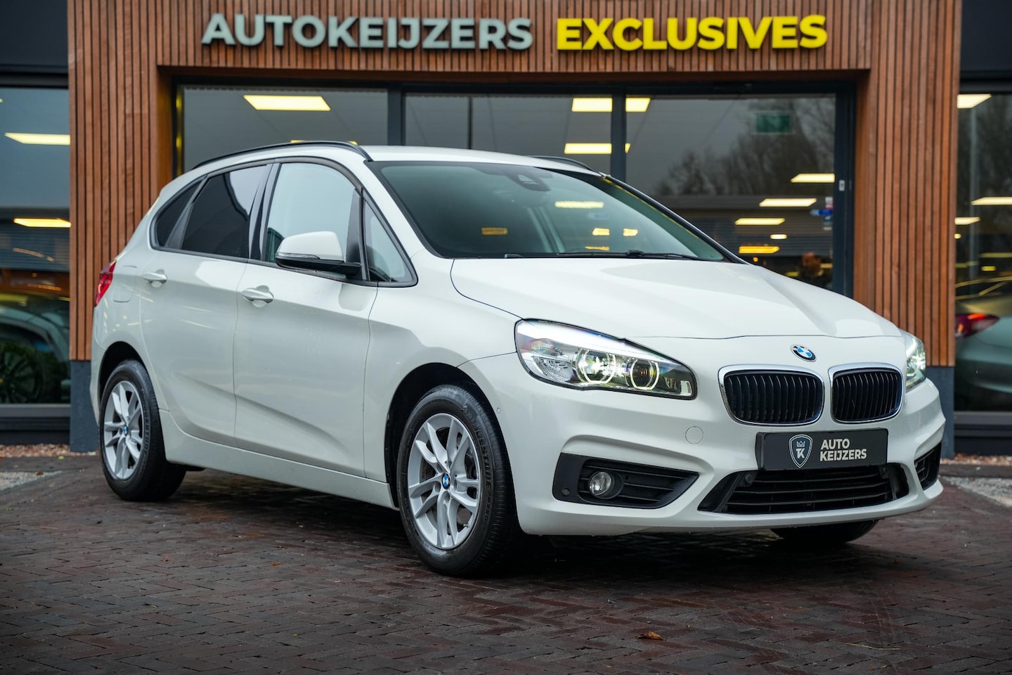 BMW 2-serie Active Tourer - 218i Cruise Navigatie Stoelverw. PDC LED - AutoWereld.nl