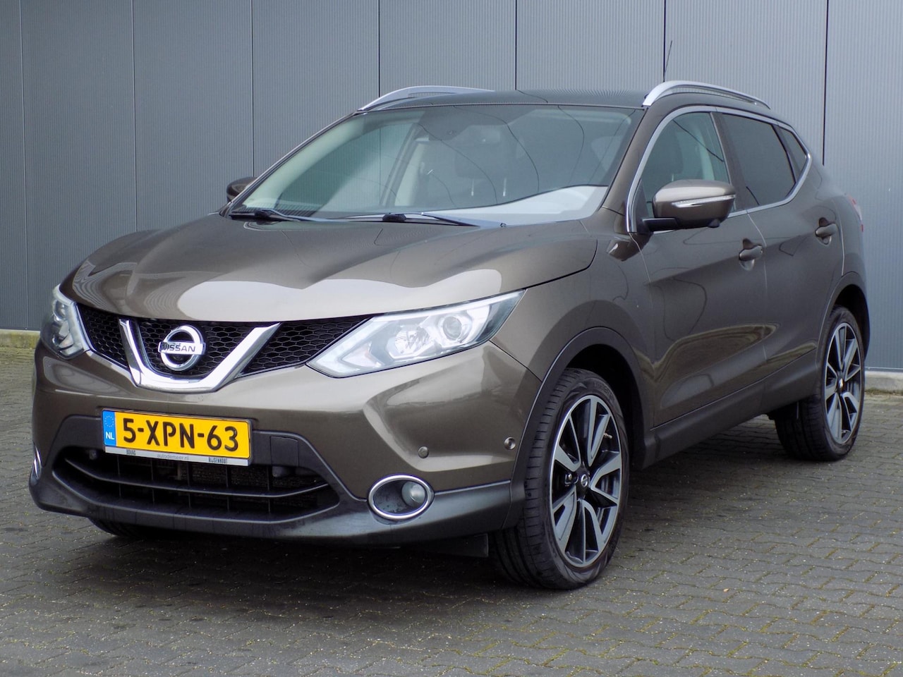 Nissan Qashqai - 1.2 Visia Leer - AutoWereld.nl