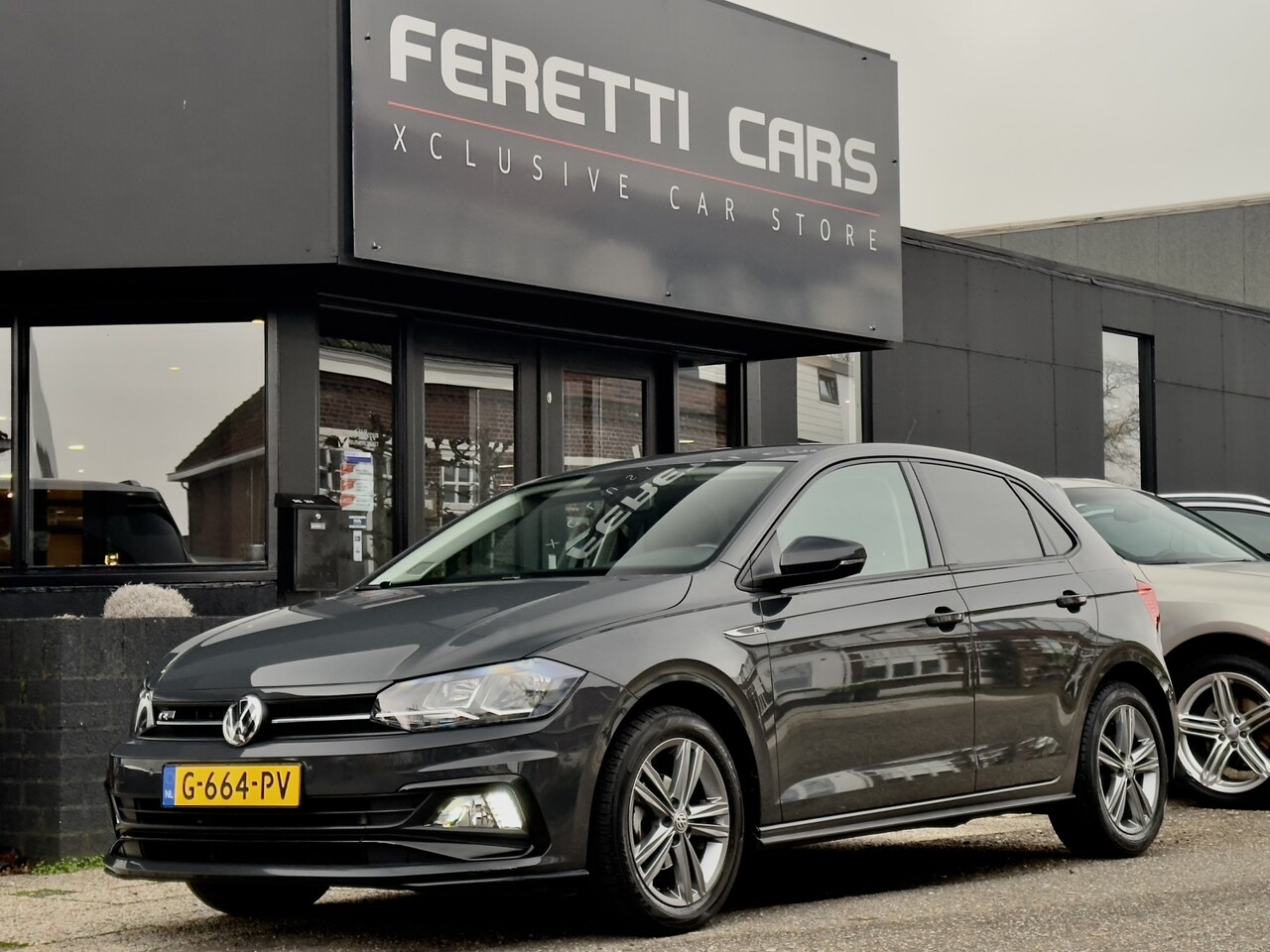 Volkswagen Polo - 1.0 TSI AUT7 HIGHLINE R-LINE NAVI ECC CARPLAY PARKPILOT LED LMV PDC - AutoWereld.nl