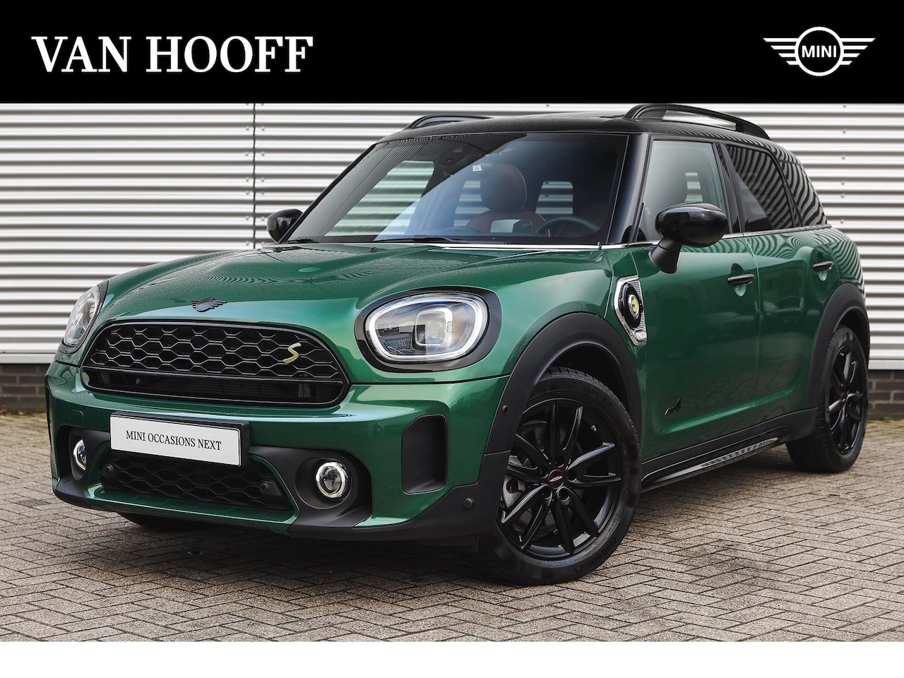 MINI Countryman - Cooper SE ALL4 Yours Automaat / Panoramadak / Achteruitrijcamera / Stoelverwarming / LED / - AutoWereld.nl