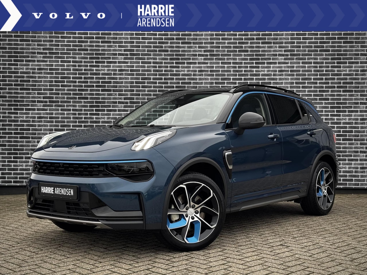 Lynk & Co 01 - 1.5 Plug-in Hybrid | Trekhaak | Panoramadak | Adaptive cruise control | Camera | Navigatie - AutoWereld.nl