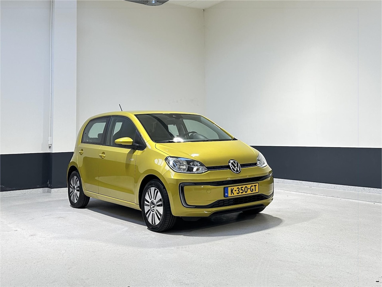 Volkswagen e-Up! - E-up! Style | Achterruitrijcamera |Bluetooth | Automaat | - AutoWereld.nl