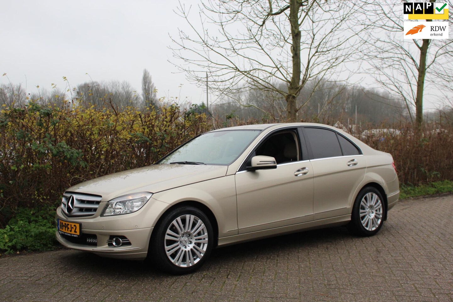 Mercedes-Benz C-klasse - 180 CGI BlueEFFICIENCY Business Class Elegance 180 CGI BlueEFFICIENCY Business Class Elegance - AutoWereld.nl