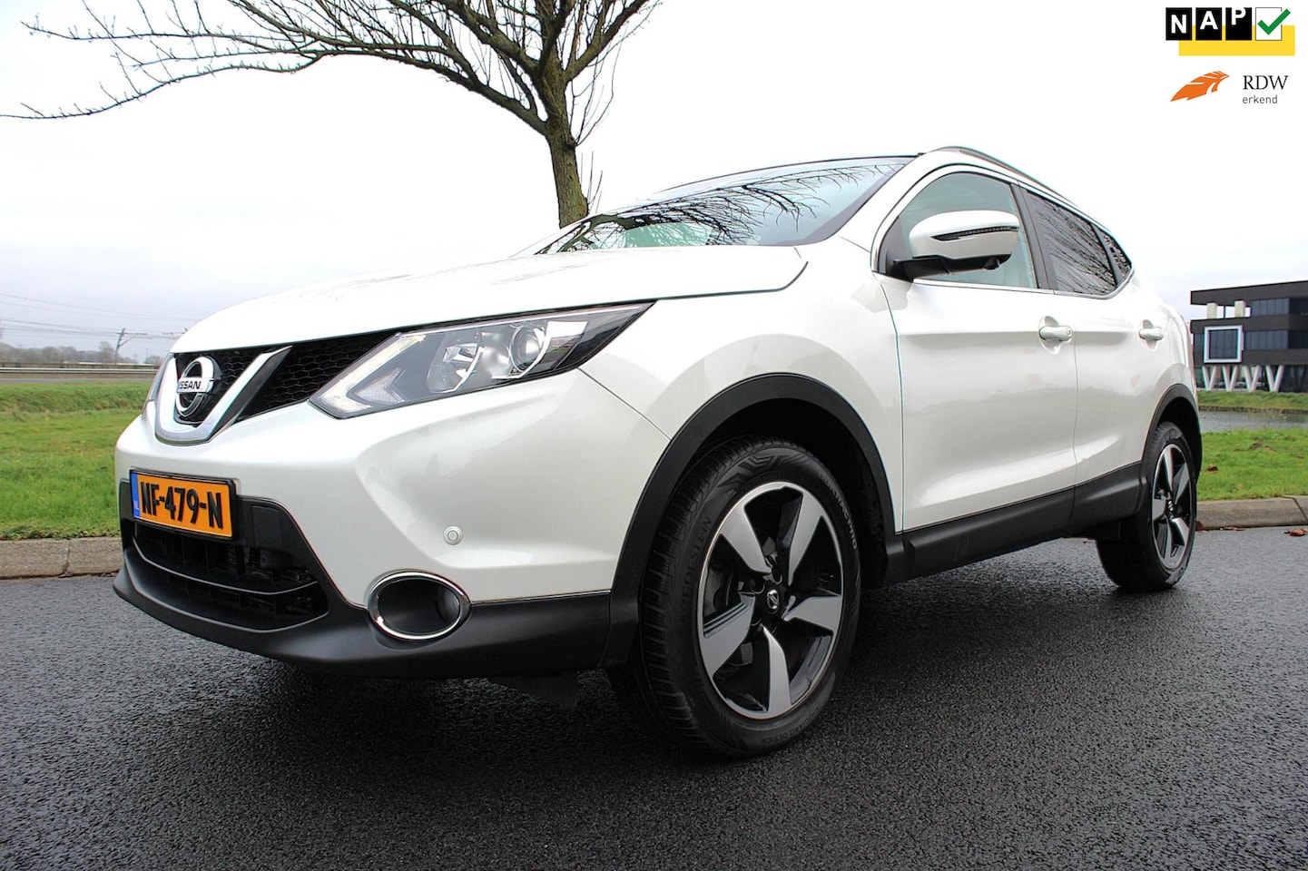 Nissan Qashqai - 1.2 N-Connecta Automaat, Climate Control, Navigatie - AutoWereld.nl