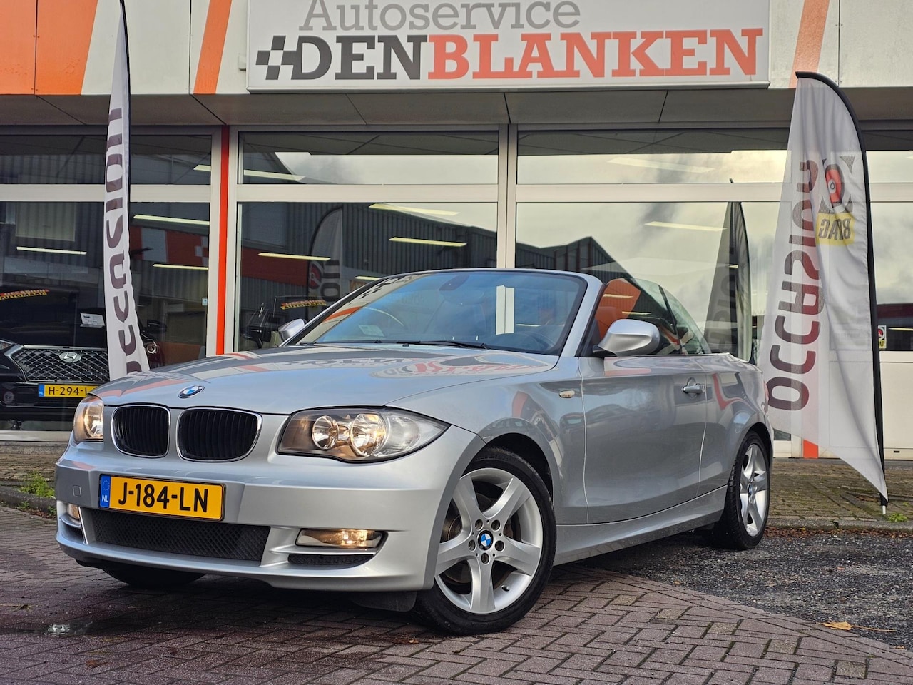 BMW 1-serie Cabrio - 120i High Executive Automaat BJ.2011 / Navi / Leder / Cruise / Climate Control / 17"Lmv - AutoWereld.nl