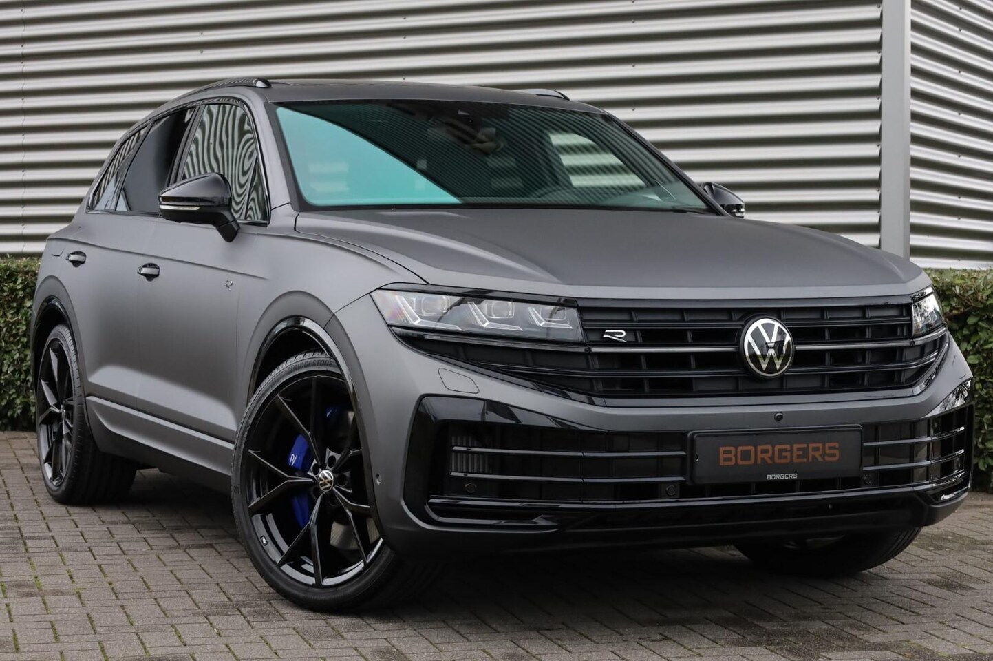 Volkswagen Touareg - 3.0 TSI eHybrid R MATLAK+MASSAGE+TREKHAAK+HEAD-UP - AutoWereld.nl