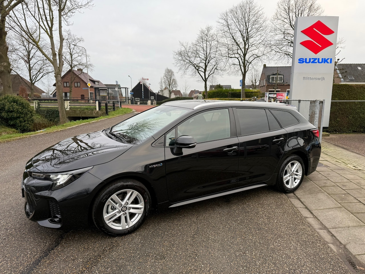 Suzuki Swace - NIEUW 1.8 Hybrid Select ACTIE // € 3179 Korting // Incl Trekhaak // 6 jaar garantie // OP= - AutoWereld.nl