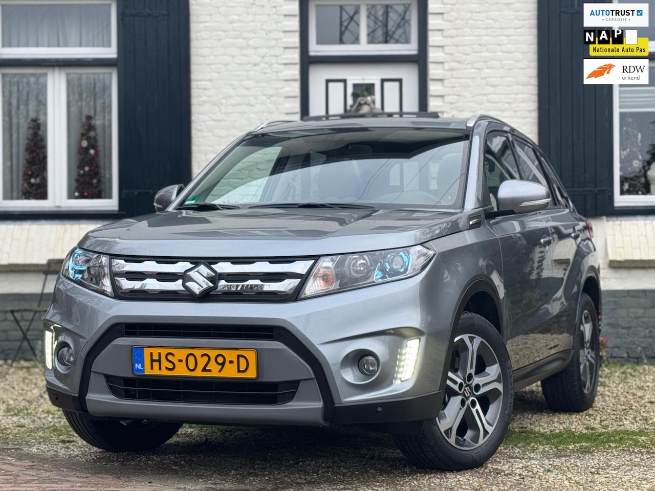 Suzuki Vitara - 1.6 High Executive|Stoelverwarming|Pano|Dealer onderhouden| - AutoWereld.nl