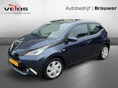 Toyota Aygo - 1.0 VVT-i x-play 5 drs. Airco/Camera/Trekhaak