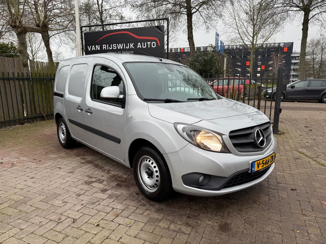 Mercedes-Benz Citan - 109 CDI BlueEFFICIENCY Airco Trekh Dealer ond Euro6 - AutoWereld.nl