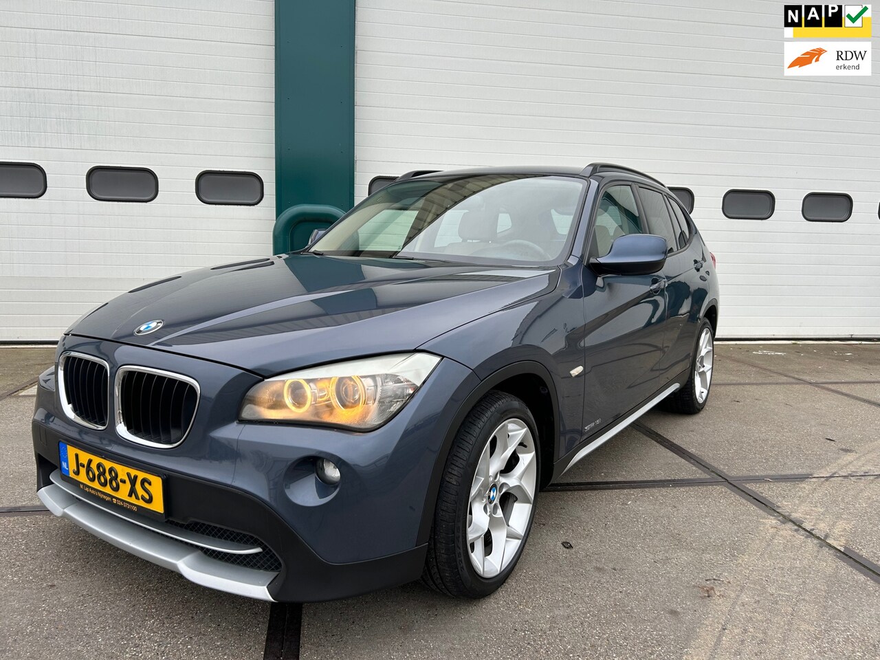 BMW X1 - SDrive18i Executive Automaat ! - AutoWereld.nl