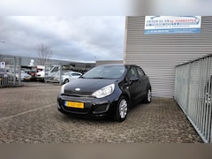 Kia Rio - 1.2 CVVT Comfort Pack Onderhoudsgeschiedenis aanwezig - APK 05-2026